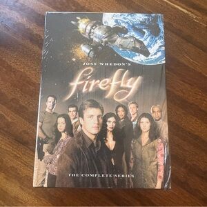 Firefly: The Complete Series DVD Set includes 3 never aired episodes!